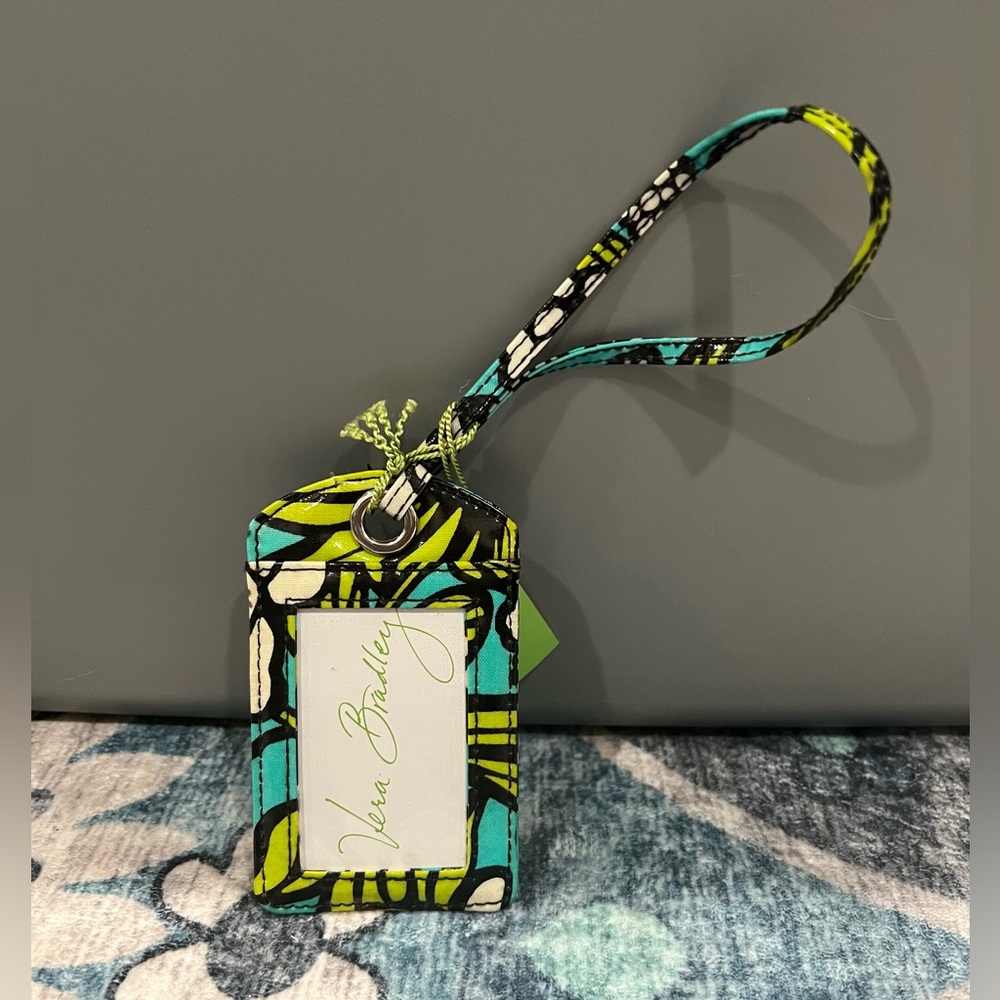 Vera Bradley Floral Blue and Green Luggage Tag
NWT - Picture 2 of 5